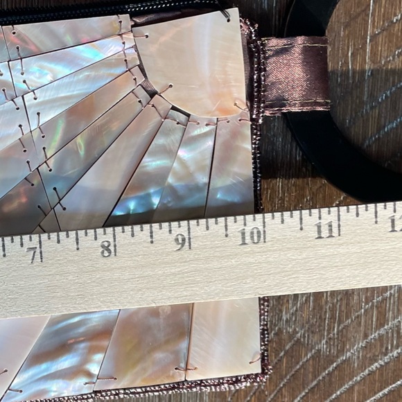 Mod by Design | Mother of Pearl | Glass Bead | Wristlet | Clutch | 5.25 x 10 - Picture 12 of 12